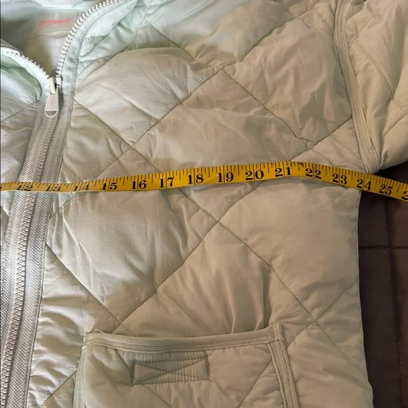 Free People movement mint green quilted jacket xxs over sized - Picture 10 of 10